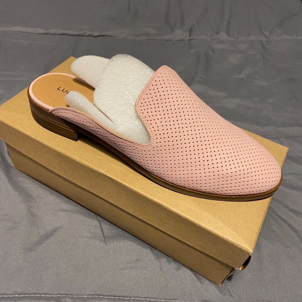 Lucky Brand Slip On Flats 10M Brand New